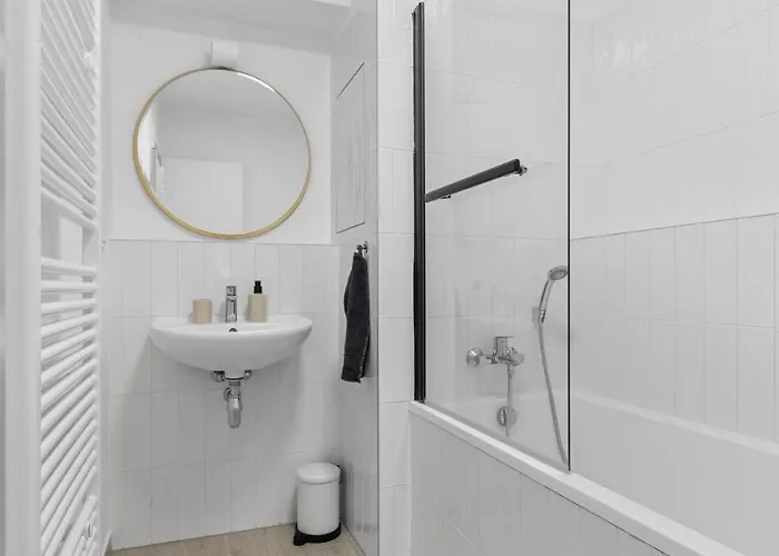 Stylish Urban Apartment-garden&parking&ac * Bratislava
